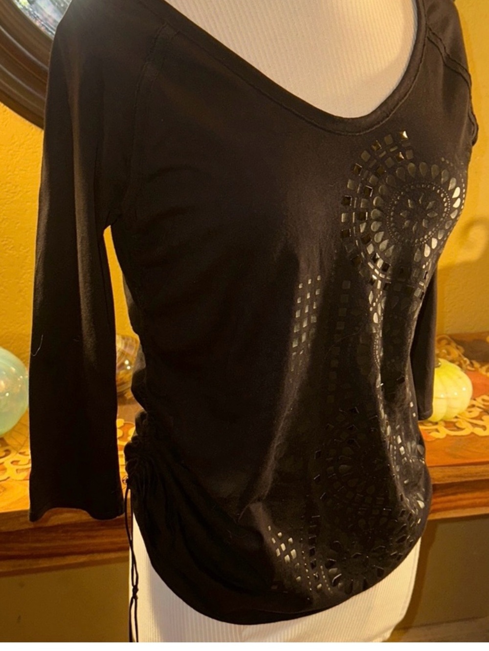 Calvin Klein Embossed Tee - Picture 3 of 8